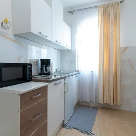 公寓 A 1 - Seafront With Balcony 1 Min To