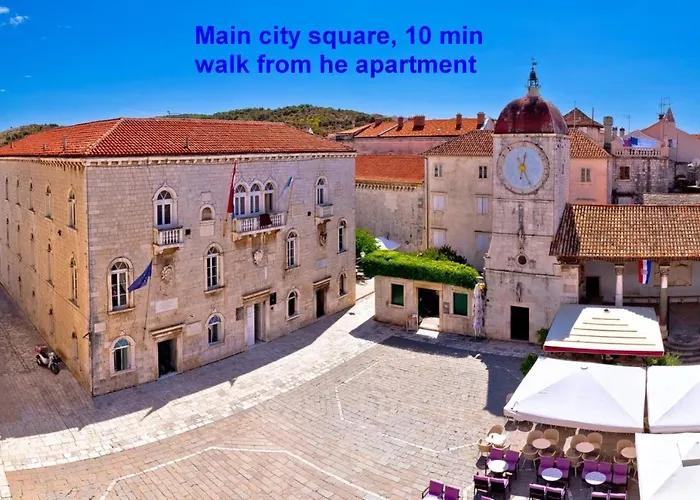 A1 - Seafront With Balcony 1 Min To Apartament Trogir