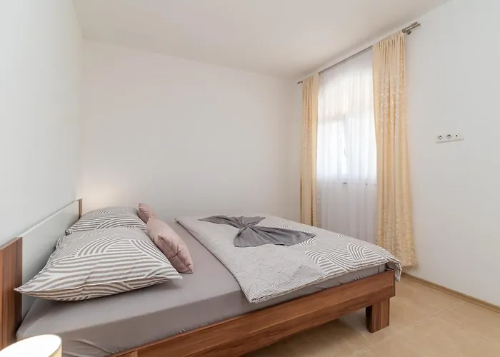 A1 - Seafront With Balcony 1 Min To Apartament *