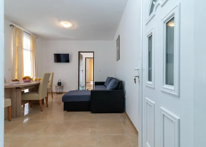 Διαμέρισμα A1 - Seafront With Balcony 1 Min To