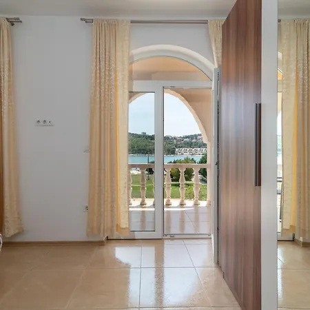 A1 - Seafront With Balcony 1 Min To Apartman