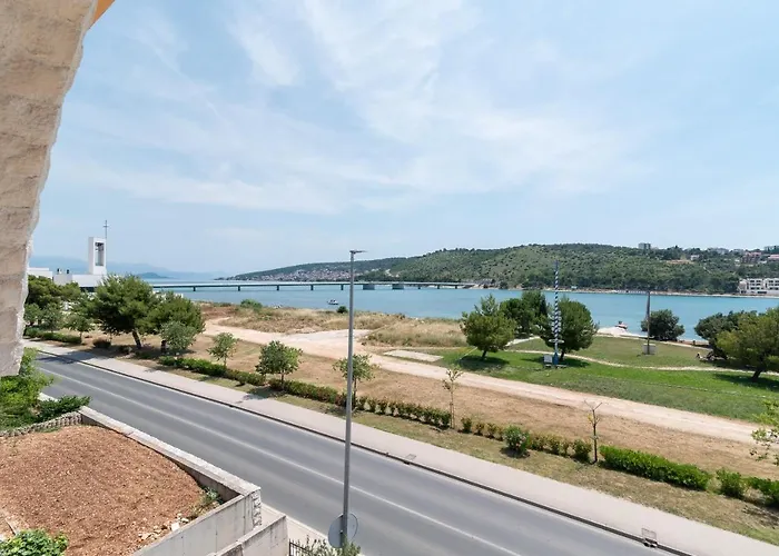 公寓 A1 - Seafront With Balcony 1 Min To *