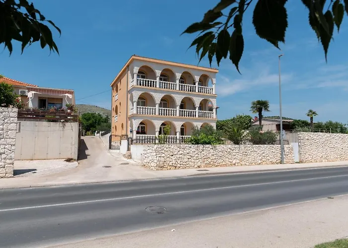 A1 - Seafront With Balcony 1 Min To 公寓