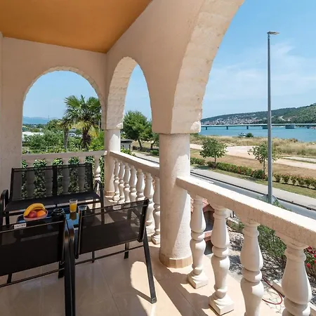 Apartament A1 - Seafront With Balcony 1 Min To