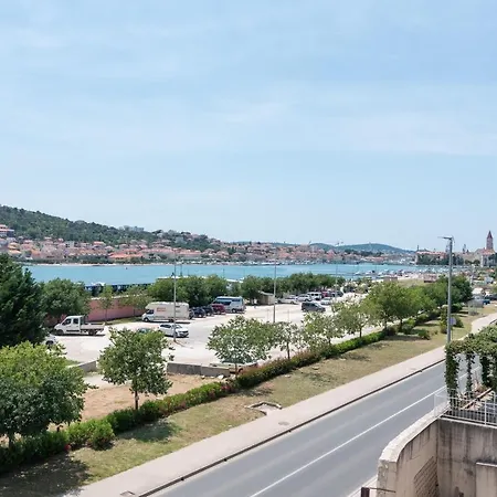 Apartament A1 - Seafront With Balcony 1 Min To *