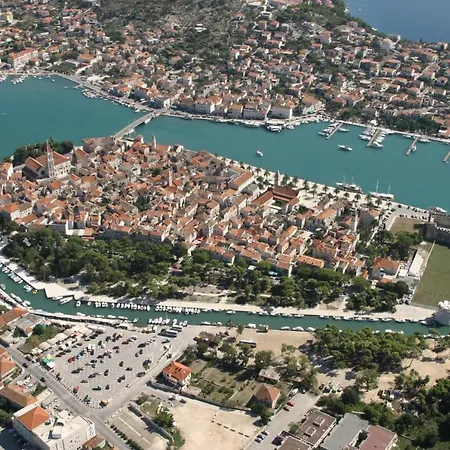 Apartament A1 - Seafront With Balcony 1 Min To